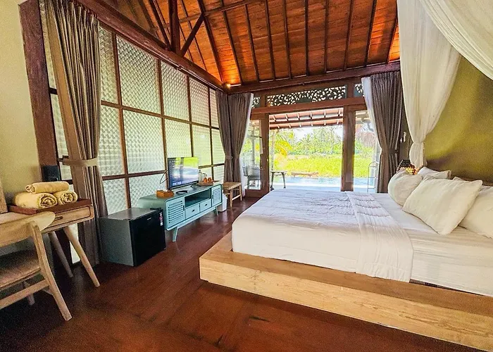 Living Hotel 4*