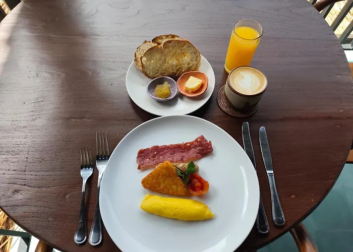 Living Hotel 4*